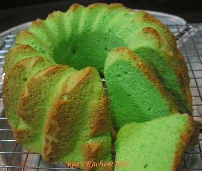 Angel_Food_Pandan_Cake[1].jpg